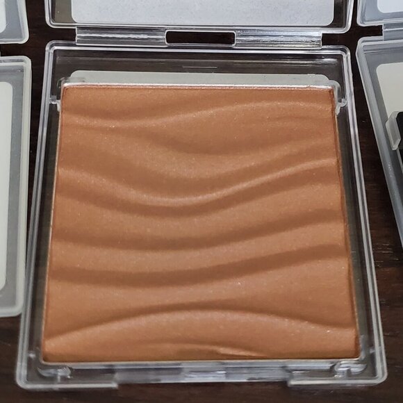 Mary Kay Group of Makeup! NWOT 2 Mascara's, Eye Shadow, Foundation ... - Picture 5 of 7